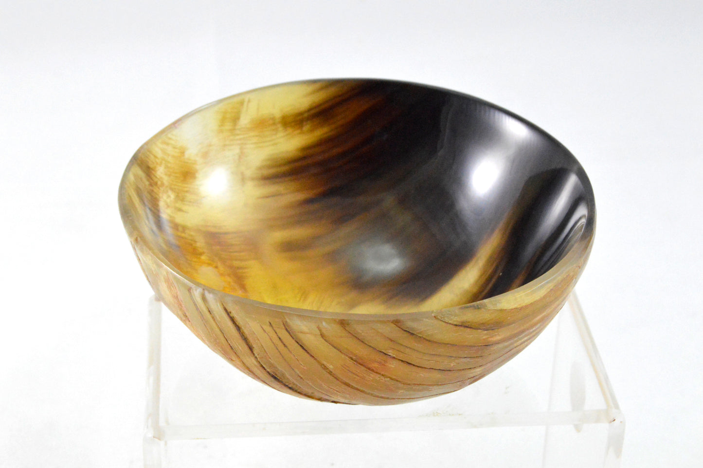 Shaving soap bowl made of natural cow horn - heavy -