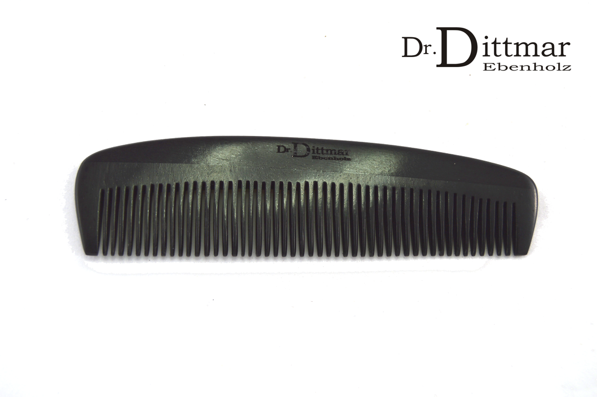 Men's comb with fine teeth