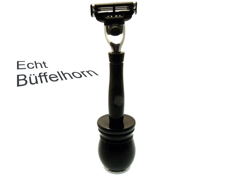 Real buffalo horn razor with shaving station