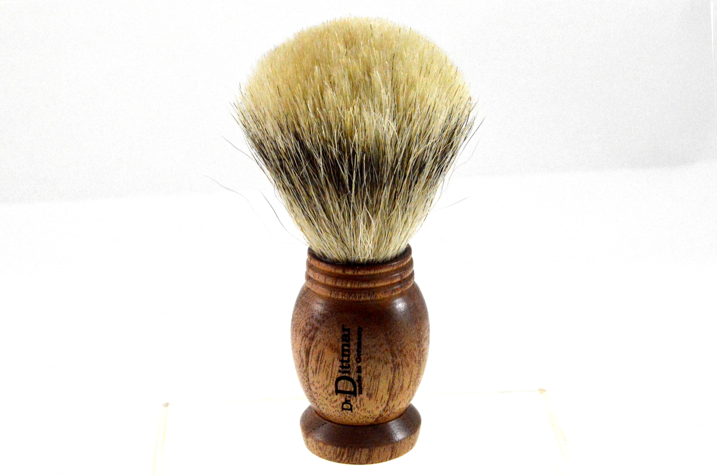 Badger hair plucking hair with real cedar wood handle
