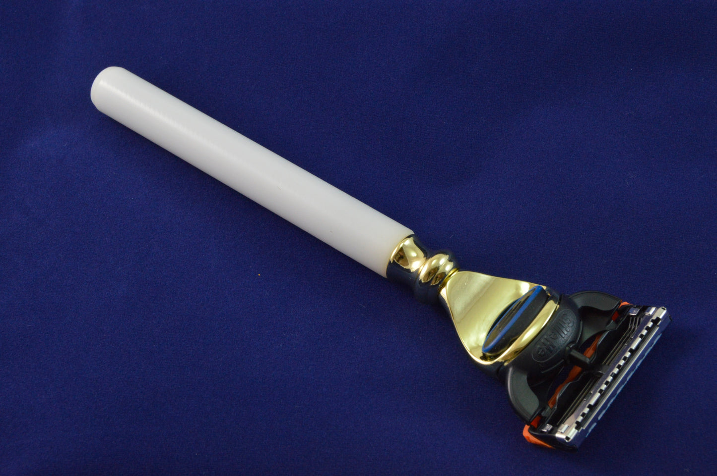 Weis-Gold Rasierer für Fusion Klingen / schlichte Eleganz