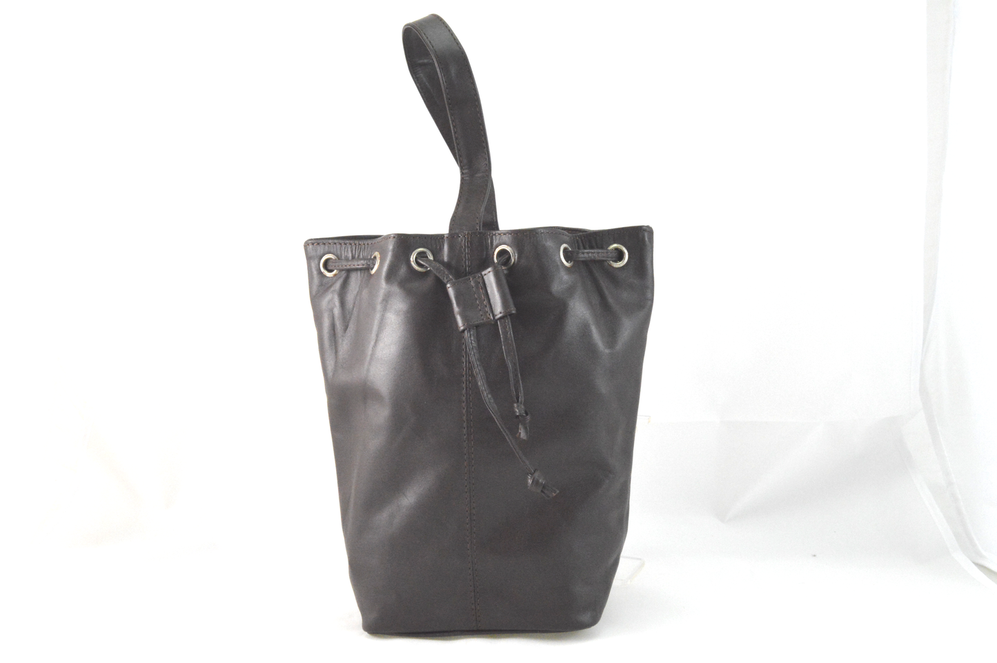 Handtasche aus weichem Nappa Leder dunkelbraun