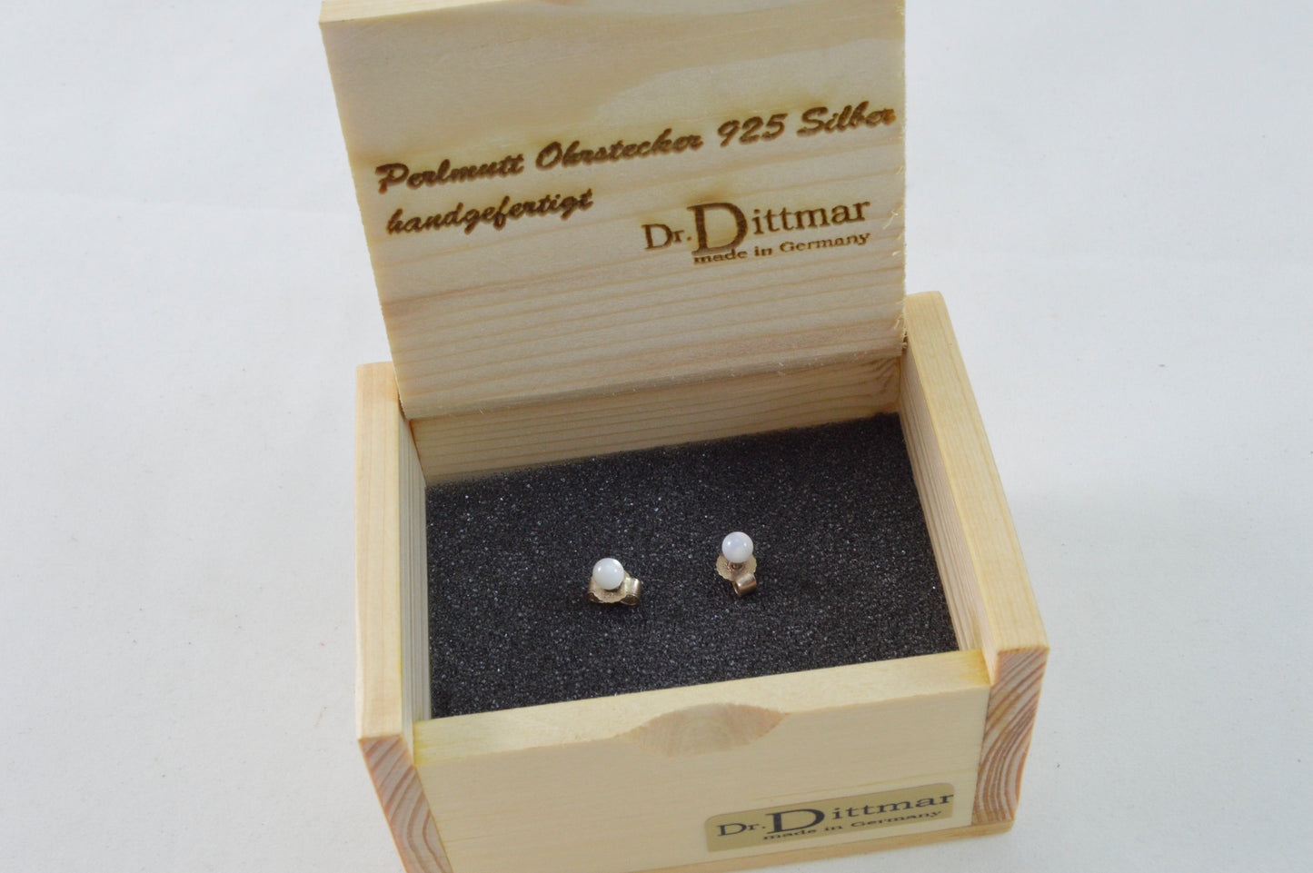 Genuine mother-of-pearl stud earrings with 925 sterling silver posts / 3mm ball design