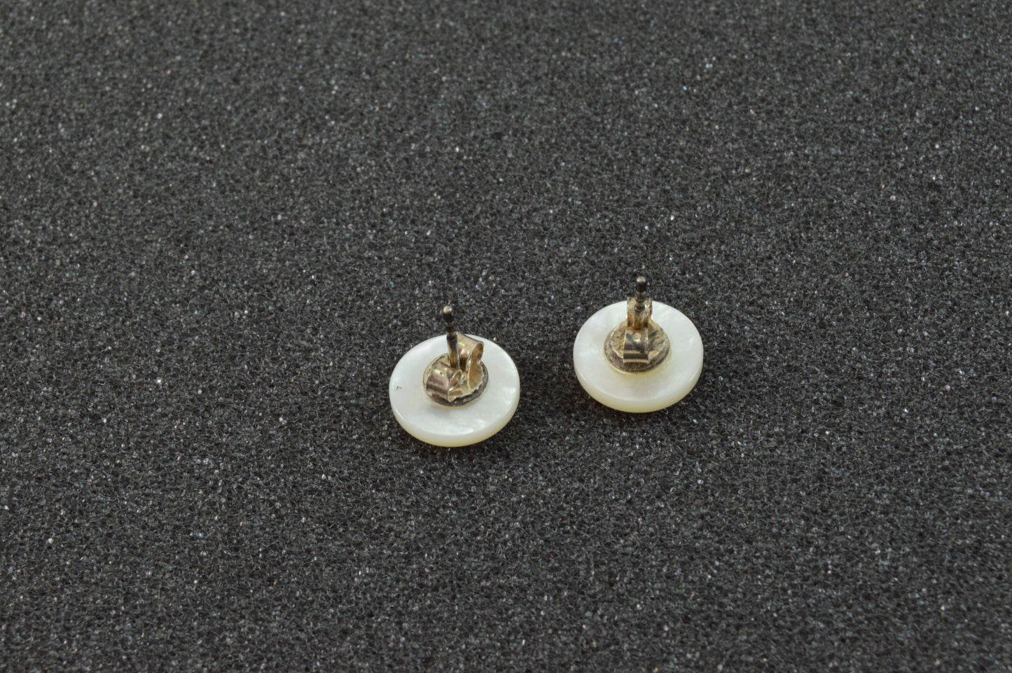 Ohrstecker echt Perlmutt mit 925 Silber Stecker / Modell Rondel gemuggelt
