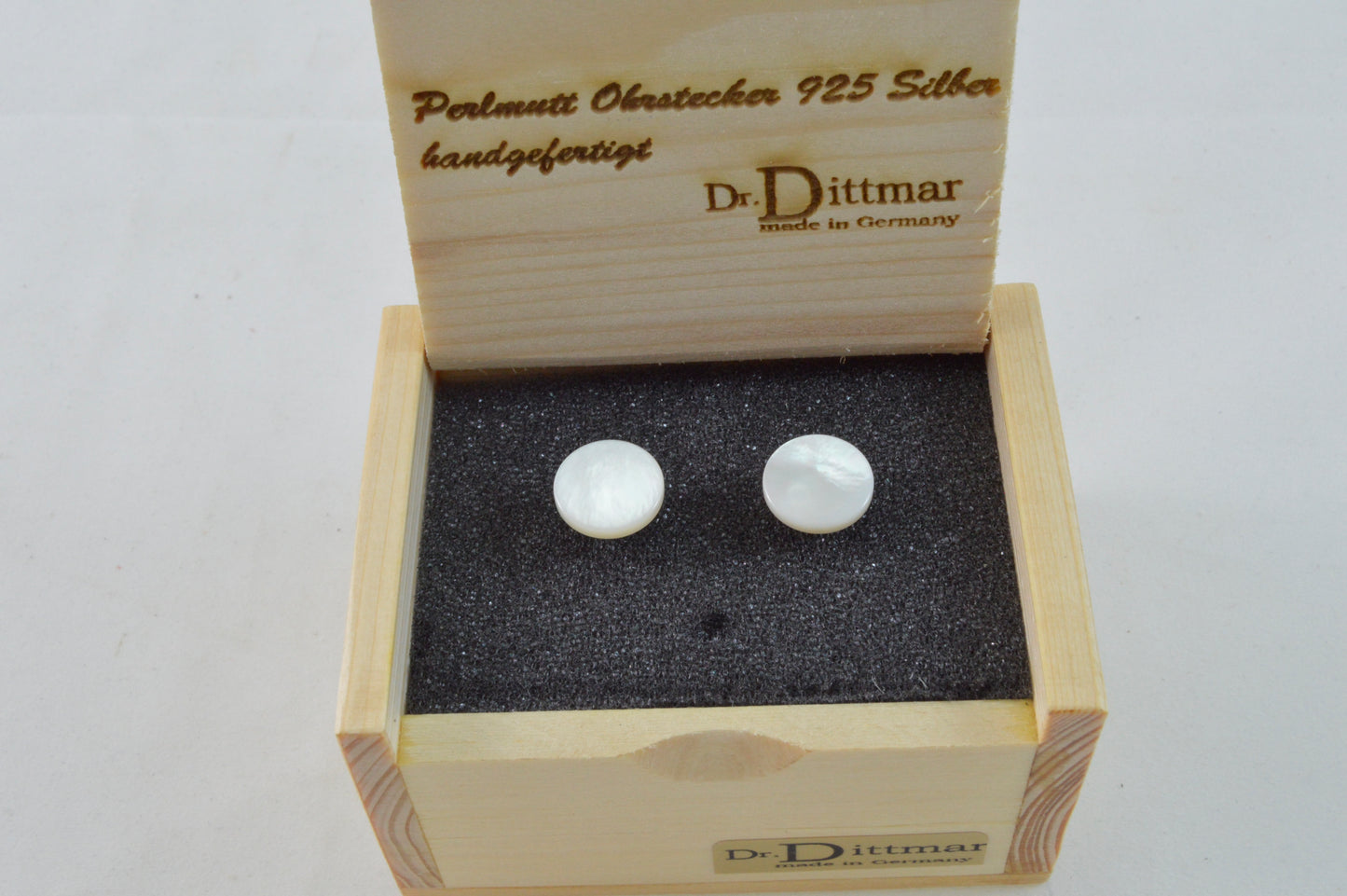 Ohrstecker echt Perlmutt mit 925 Silber Stecker / Modell Rondel gemuggelt