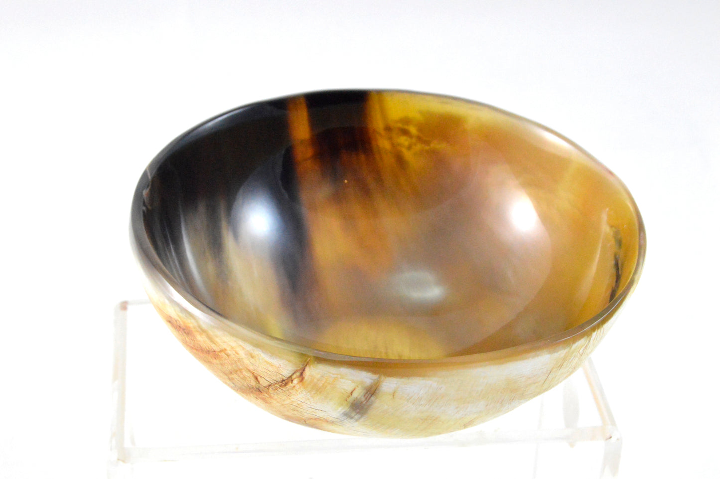 Shaving soap bowl made of natural cow horn - heavy -