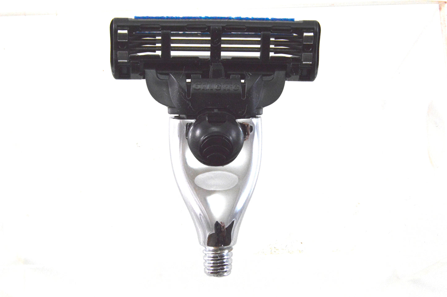 Replacement head (blade holder) for Mach3 razor blades